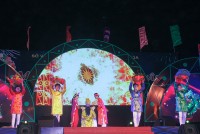 Tết Việt - đêm diễn đậm sắc màu truyền thống