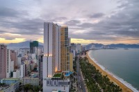 Du lịch Nha Trang: Chọn nghỉ dưỡng ở đảo hay khám phá đô thị náo nhiệt