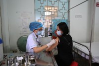 Tiêm bổ sung vắc xin phòng Covid-19 cho hơn 1.330 người