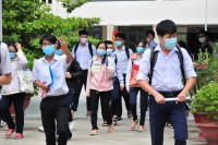 TP. Nha Trang: 404 thí sinh dừng thi do liên quan ca dương tính SARS-CoV-2
