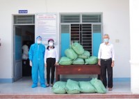 Trường Sĩ quan Thông tin tặng 1,5 tấn gạo cho người dân gặp khó khăn