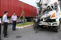 Khởi tố bắt tạm giam 4 tháng tài xế xe tải vụ tai nạn giao thông làm 3 người chết tại Vạn Ninh