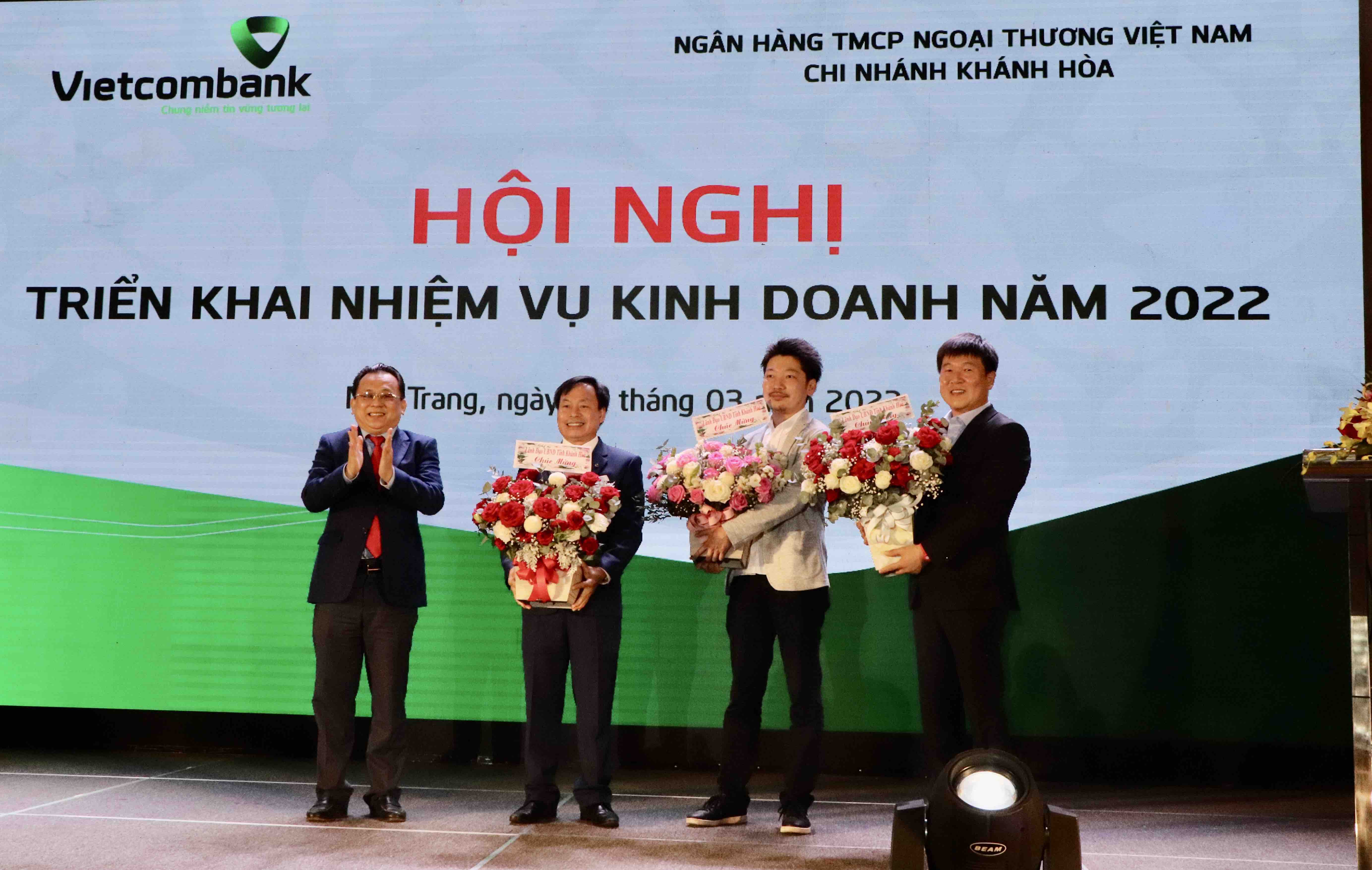 Vietcombank chi nhánh Khánh Hoà triển khai nhiệm vụ kinh doanh năm 2022
