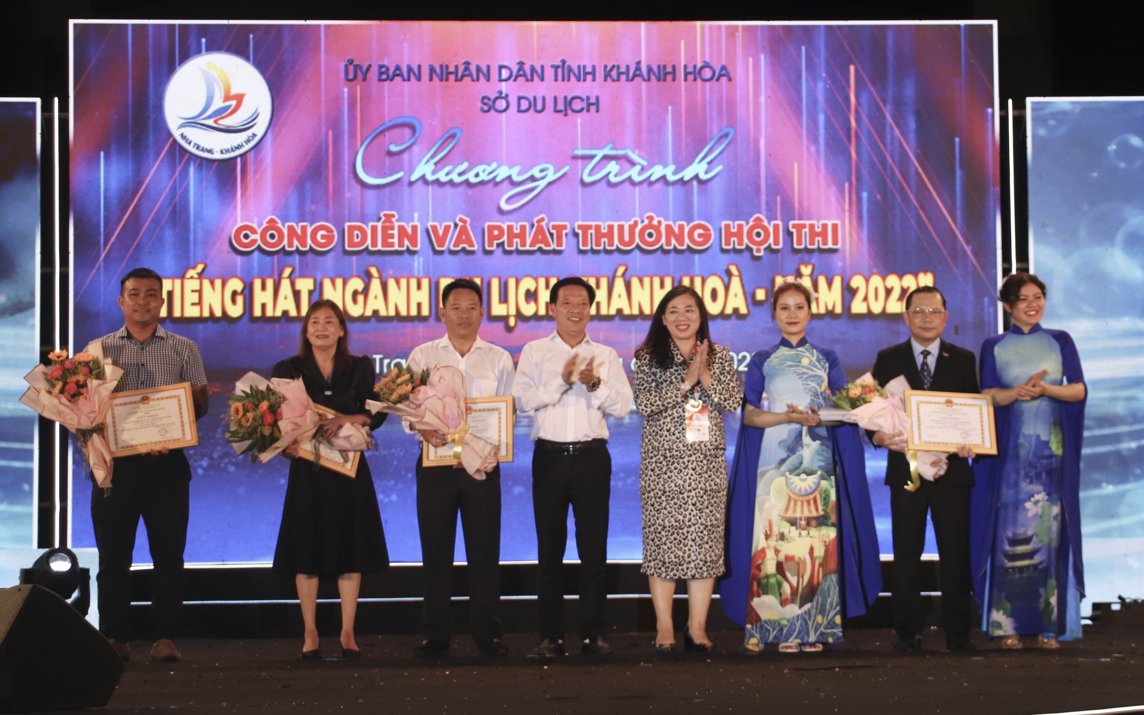 Trao giải Hội thi Tiếng hát ngành Du lịch Khánh Hòa năm 2022